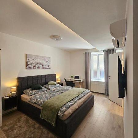 Golden Sun Apartment Zagreb Exterior foto